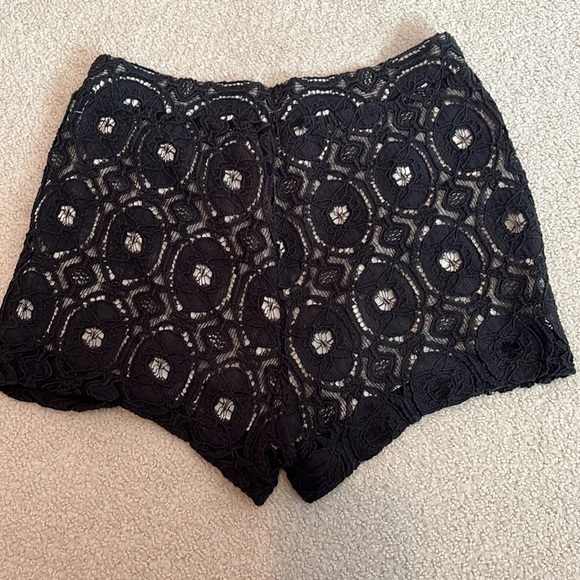 Sam & Lavi Lace Shorts - Picture 4 of 4